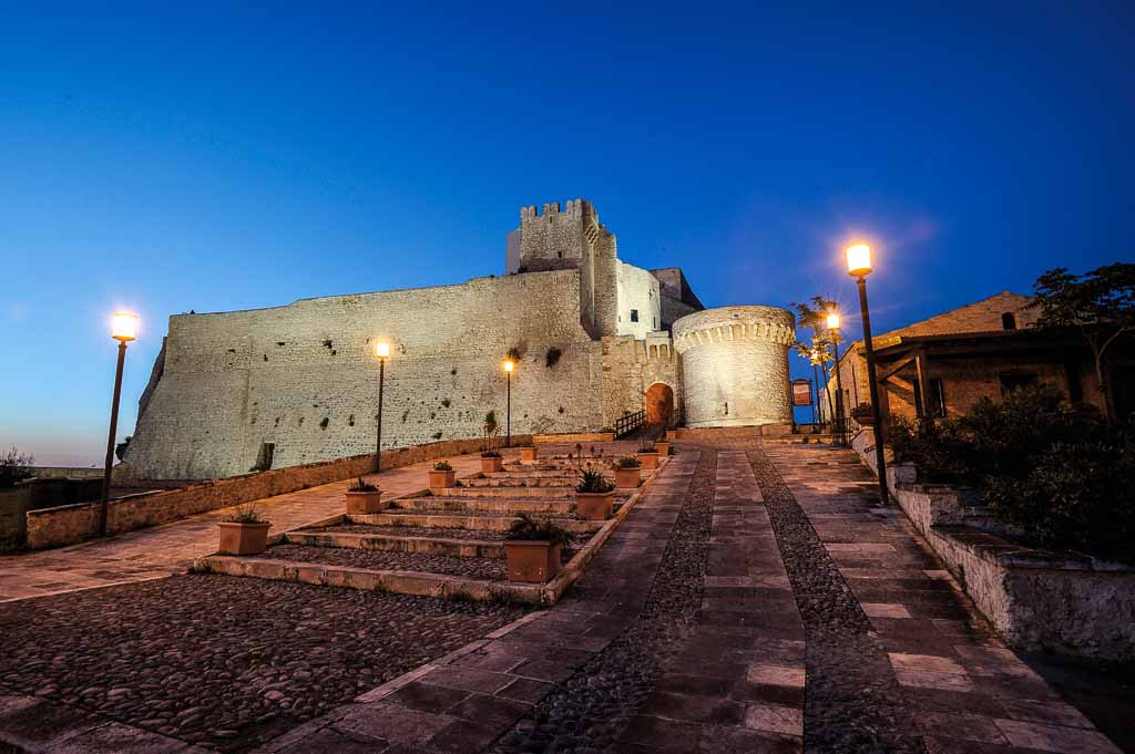 042. Isole Tremiti - San Nicola Fortezza Badiale e Torrione Angioino
